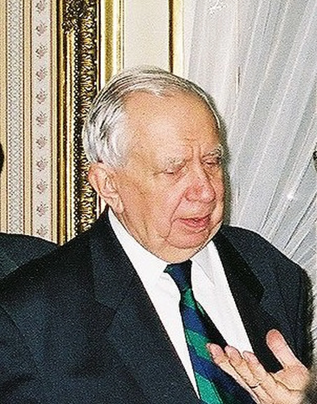 Portrait of Antoni Kukliński (1927–2015) – memorial page