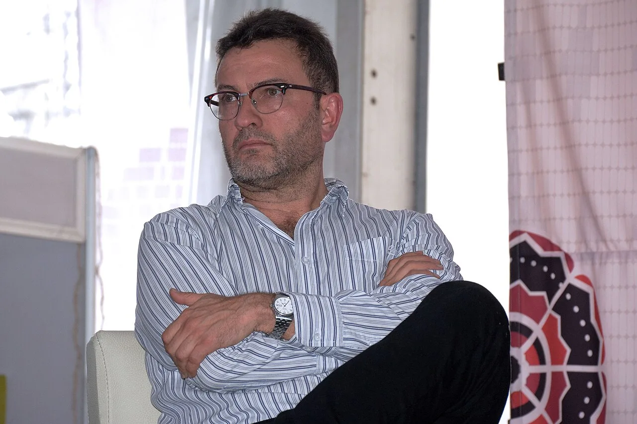 Porträt von Antonio Helguera (1965–2021) – Gedenkseite