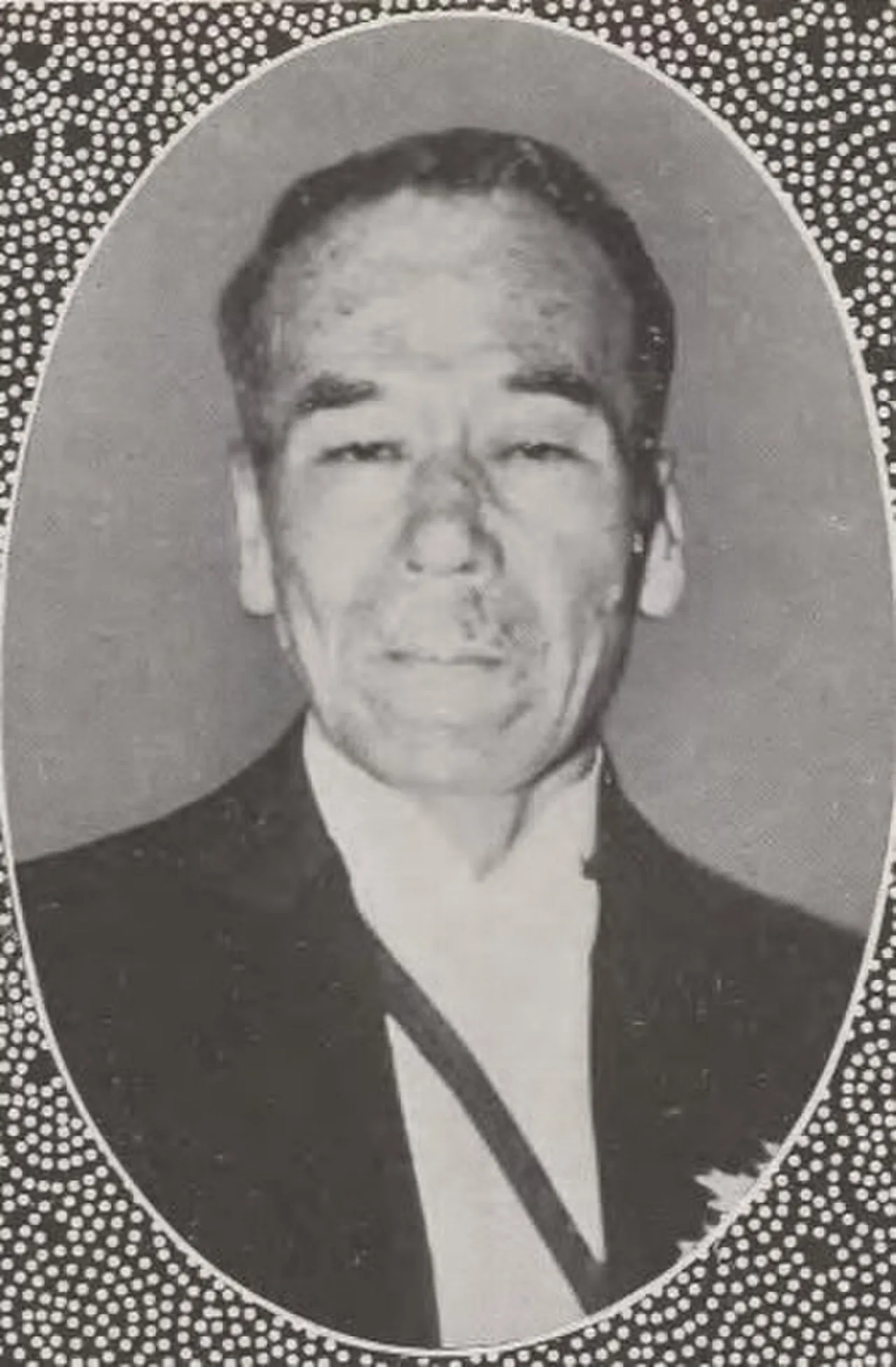 Porträt von Arai Kentarō (1863–1938) – Gedenkseite