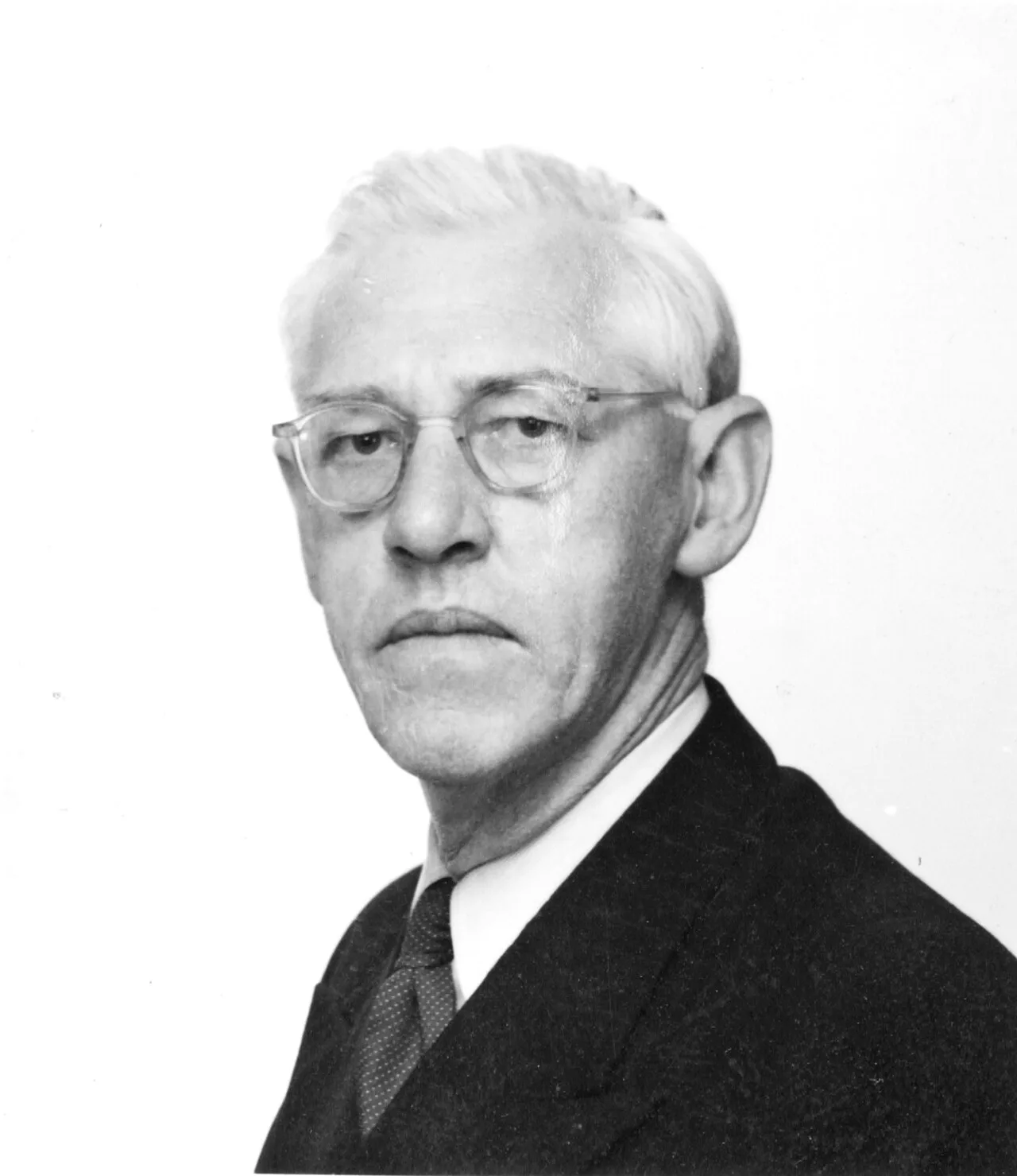 Portrait of Arne Askildsen (1898–1982) – memorial page