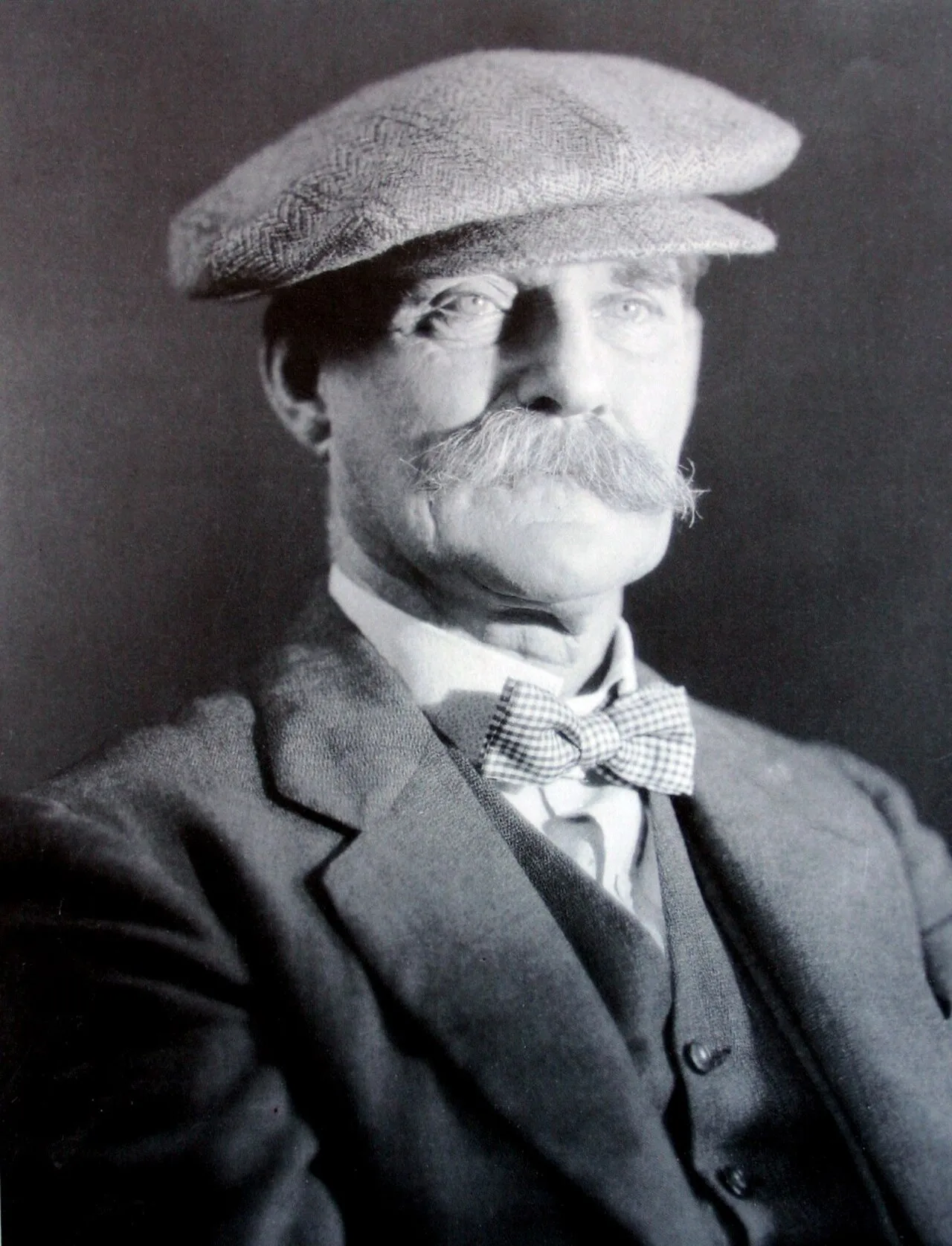 Porträt von Arthur Elliott (1870–1938) – Gedenkseite