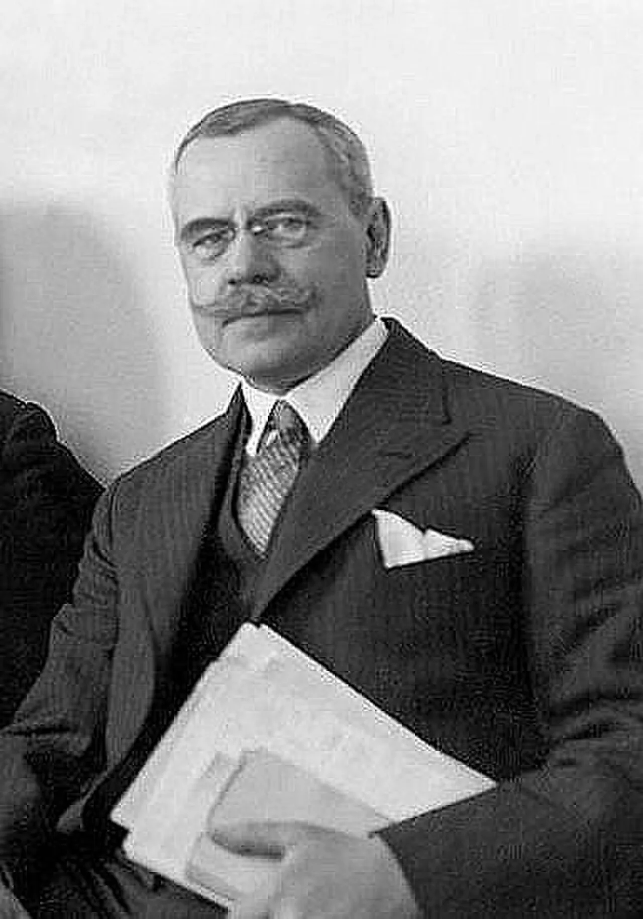 Portrait of Bohdan Winiarski (1884–1969) – memorial page