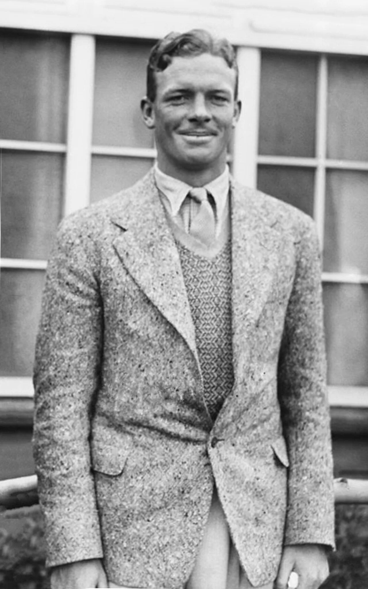 Portrait of Bob Crisp (1911–1994) – memorial page