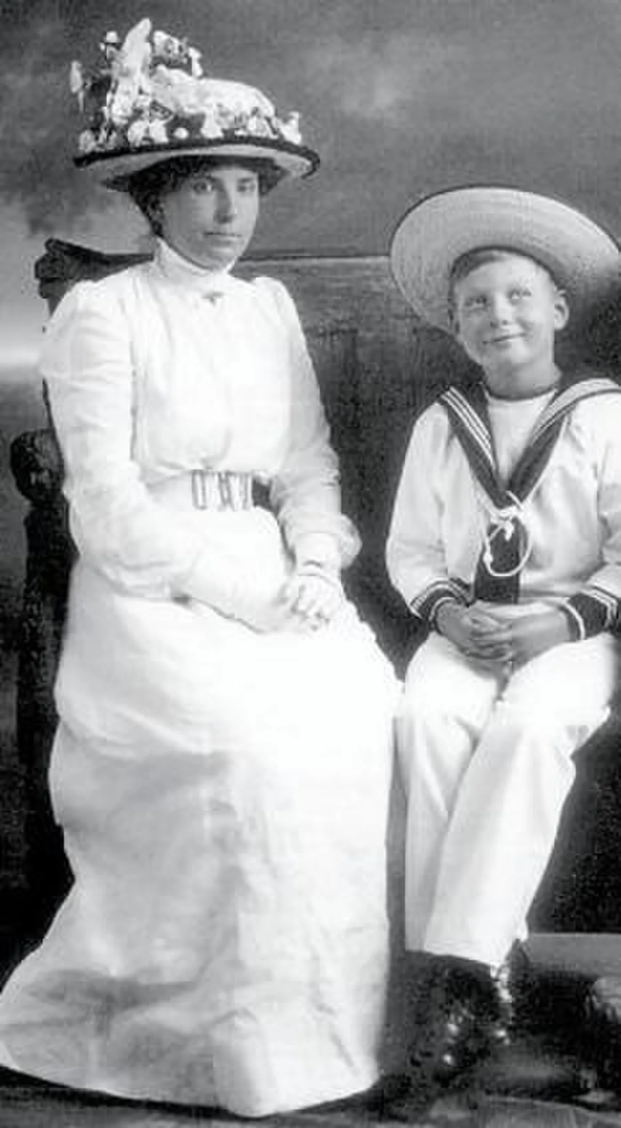 Portrait of Charlotte Bill (1875–1964) – memorial page