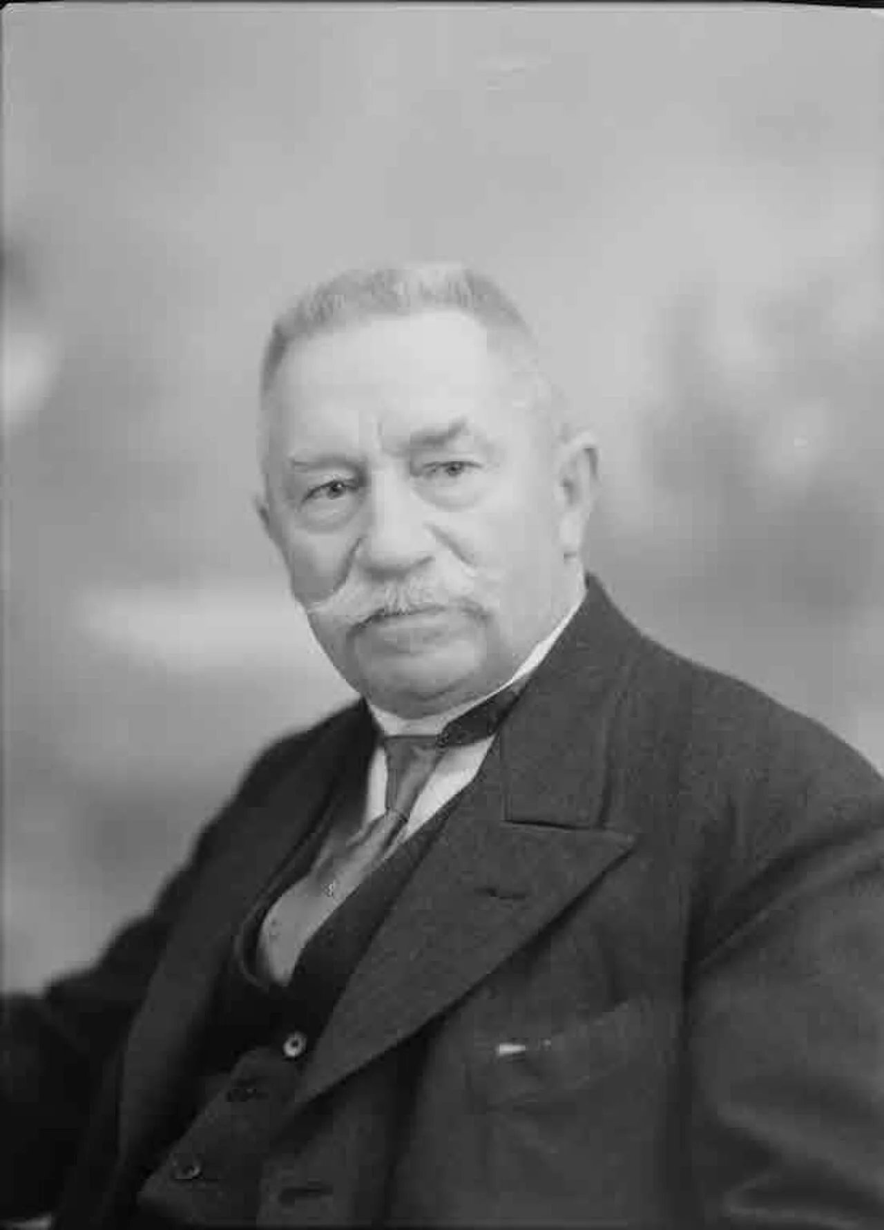 Portrait of Andreas Laely (1864–1955) – memorial page