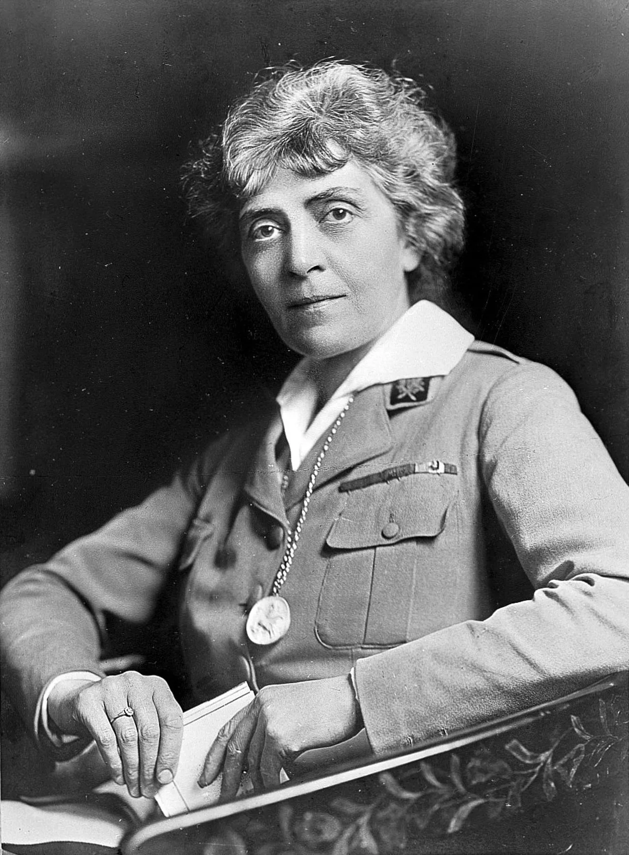 Portrait of Frances Ivens (1870–1944) – memorial page