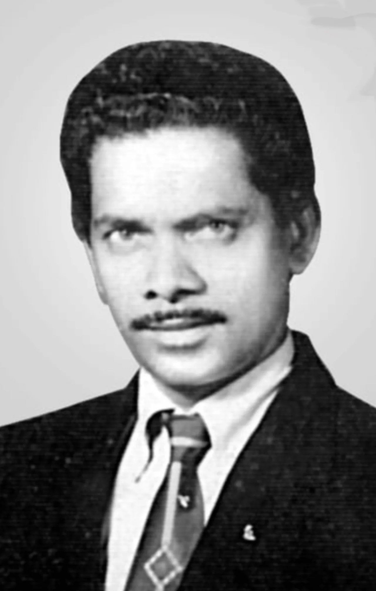 C. Alvares