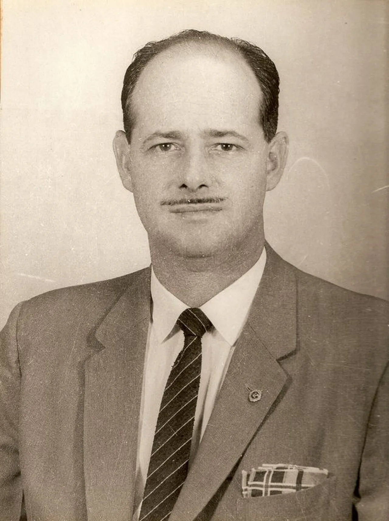 Portrait of Carlos García Portela (1921–2011) – memorial page
