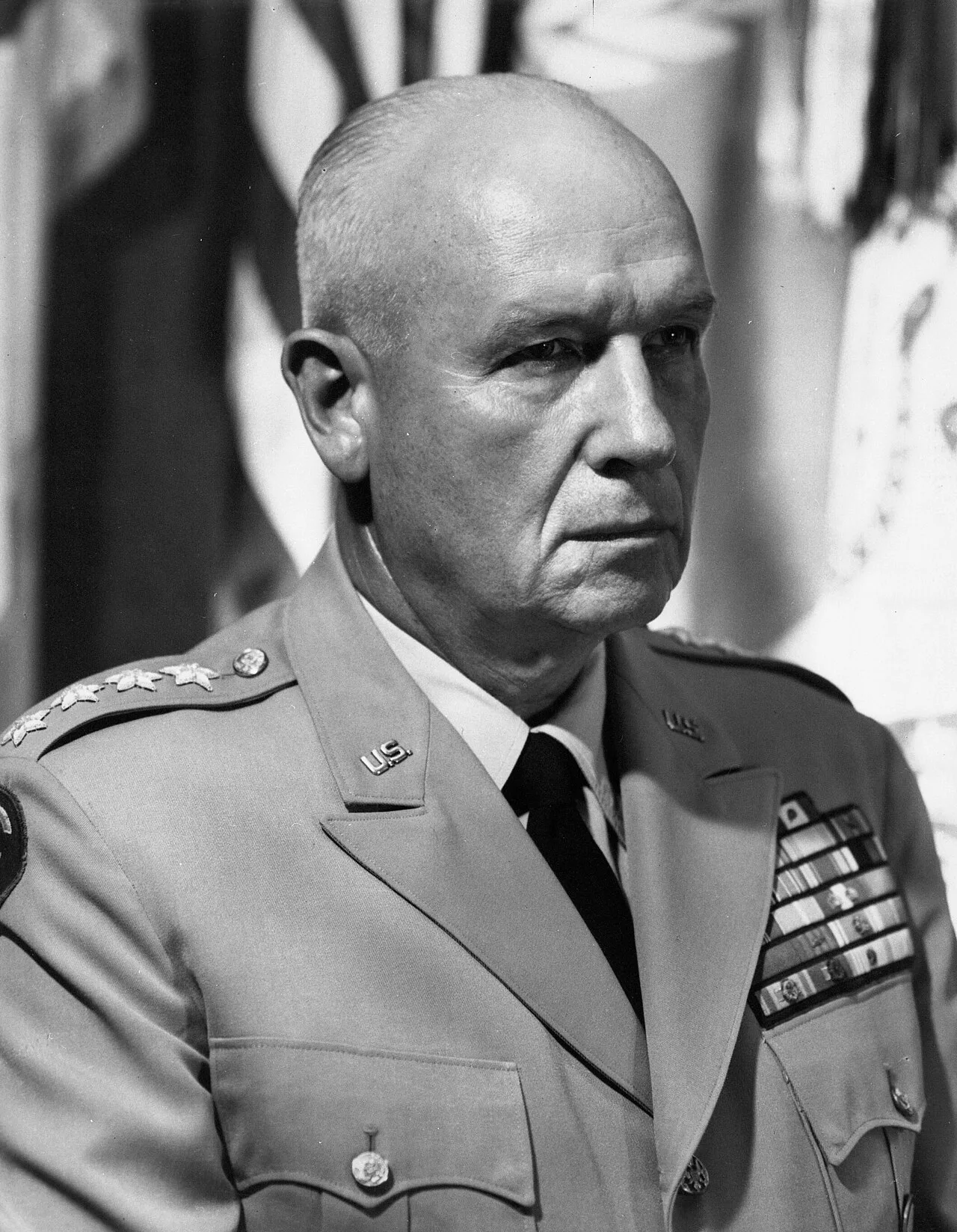 Porträt von Carter B. Magruder (1900–1988) – Gedenkseite