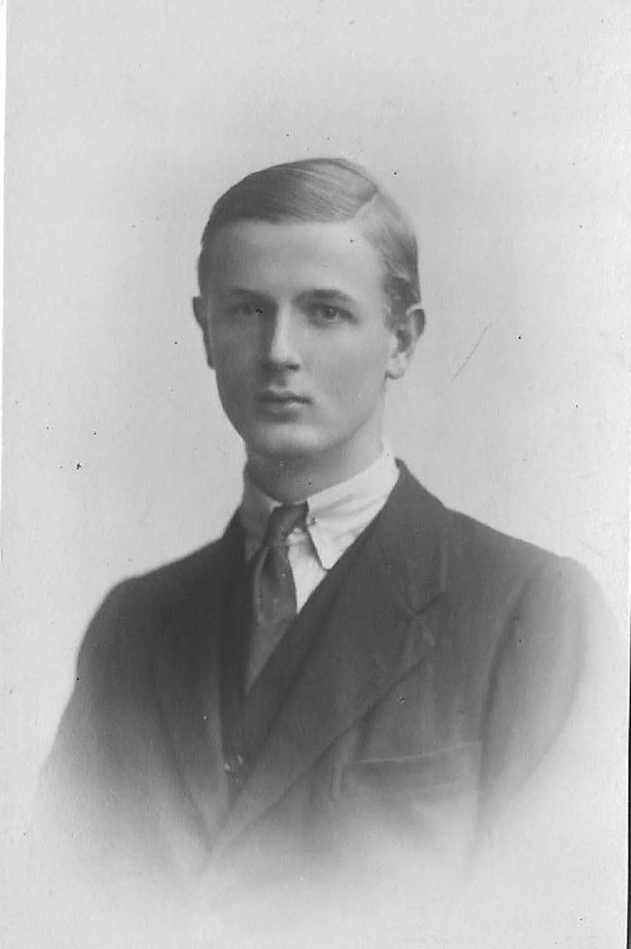 Porträt von Cecil Harmsworth King (1901–1987) – Gedenkseite
