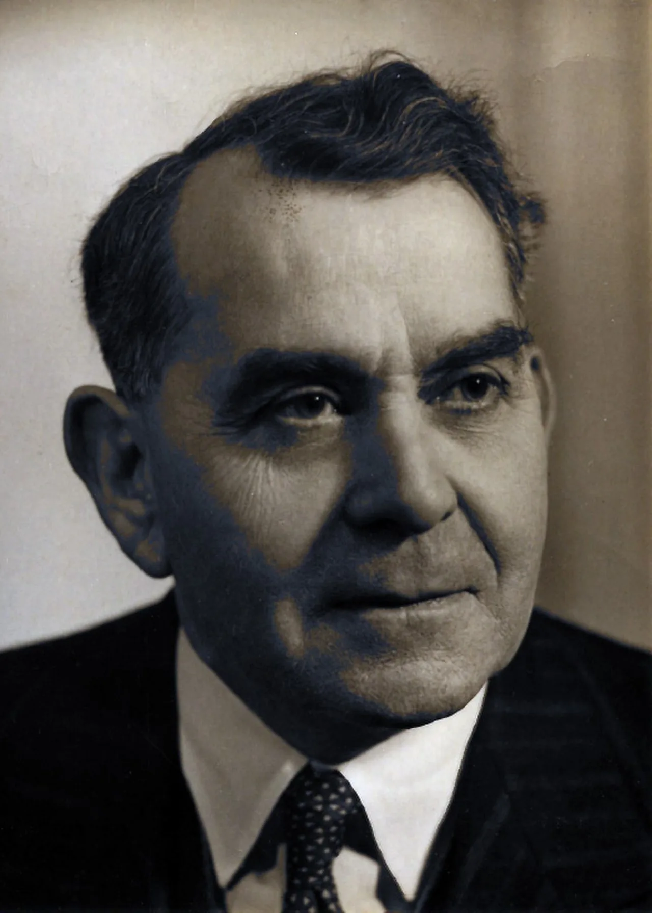 Portrait of Cecil Manning (1892–1985) – memorial page
