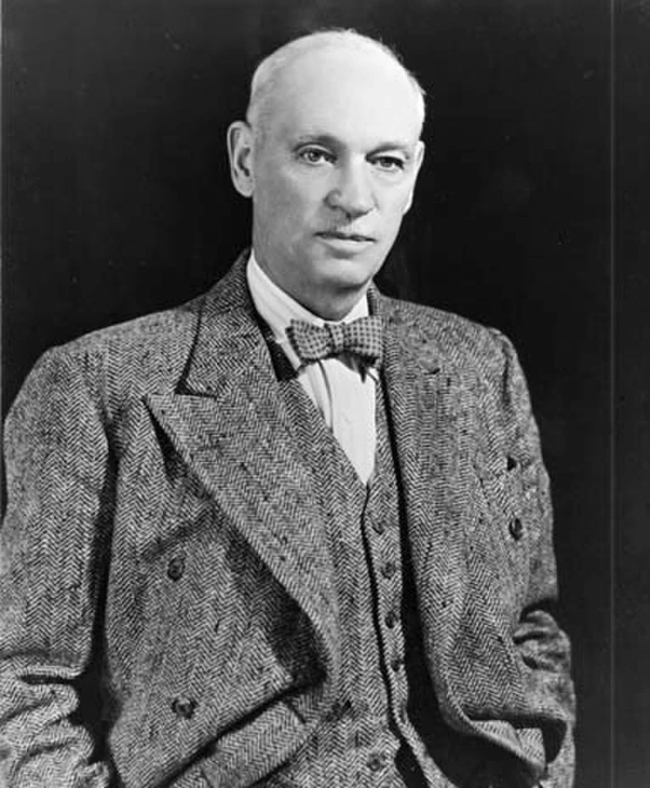 Portrait of Charles Camsell (1876–1958) – memorial page