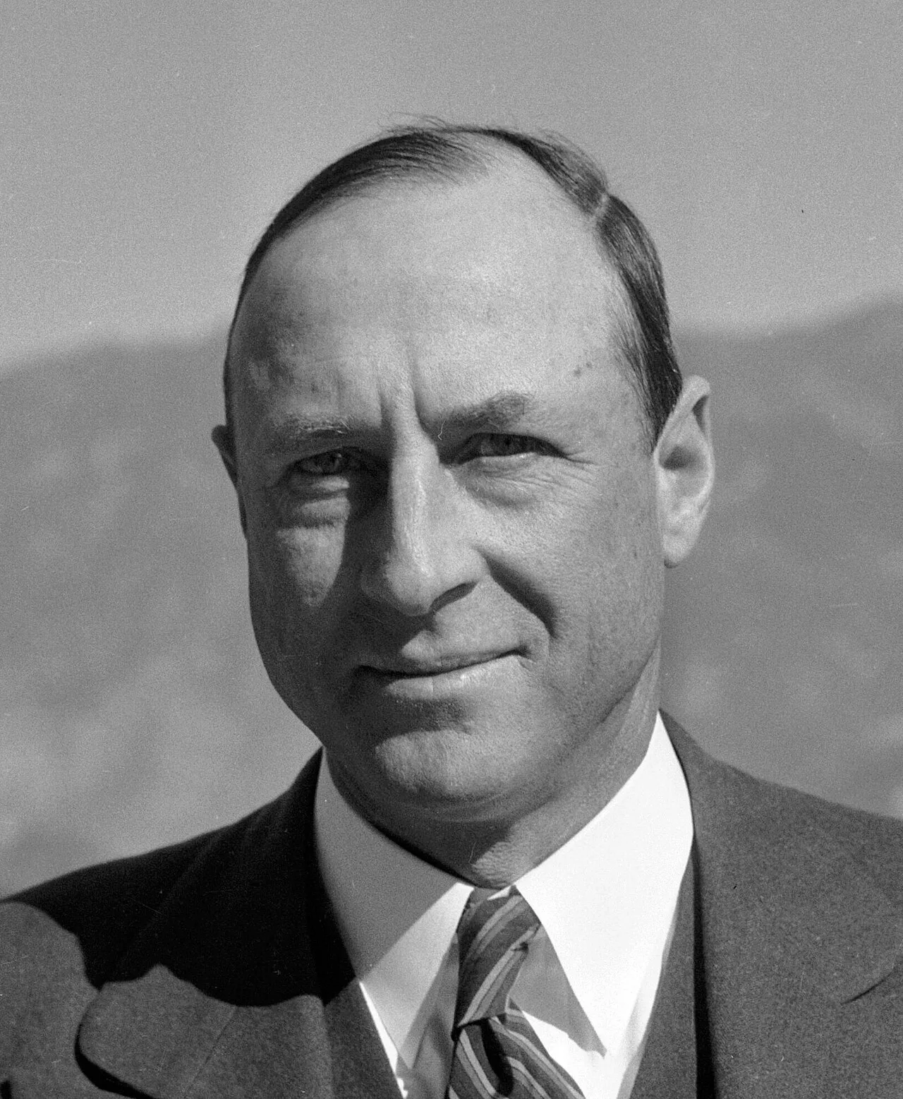 Porträt von Charles H. Strub (1884–1958) – Gedenkseite