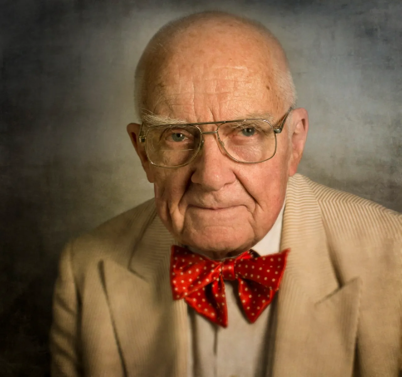 Porträt von Charles Wheeler (1926–2022) – Gedenkseite