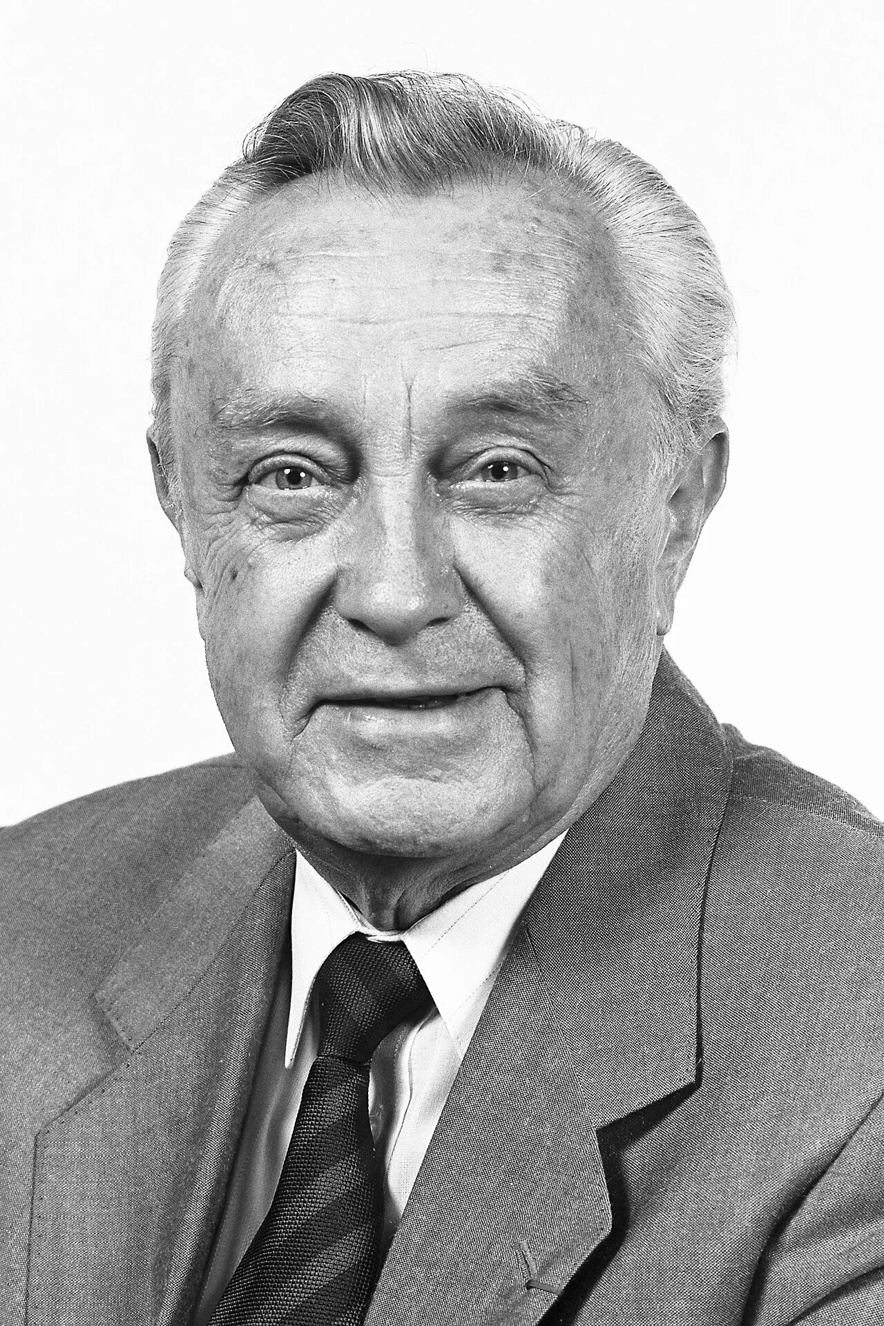 Portrait of Victor Abens (1912–1993) – memorial page