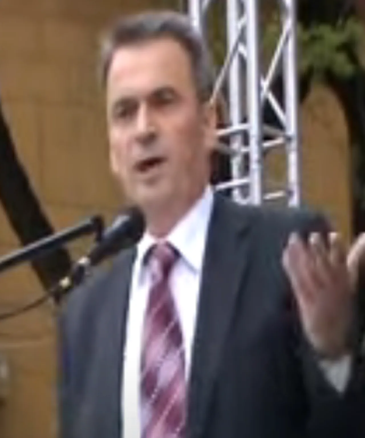 Porträt von Milorad Mirčić (1956–2025) – Gedenkseite