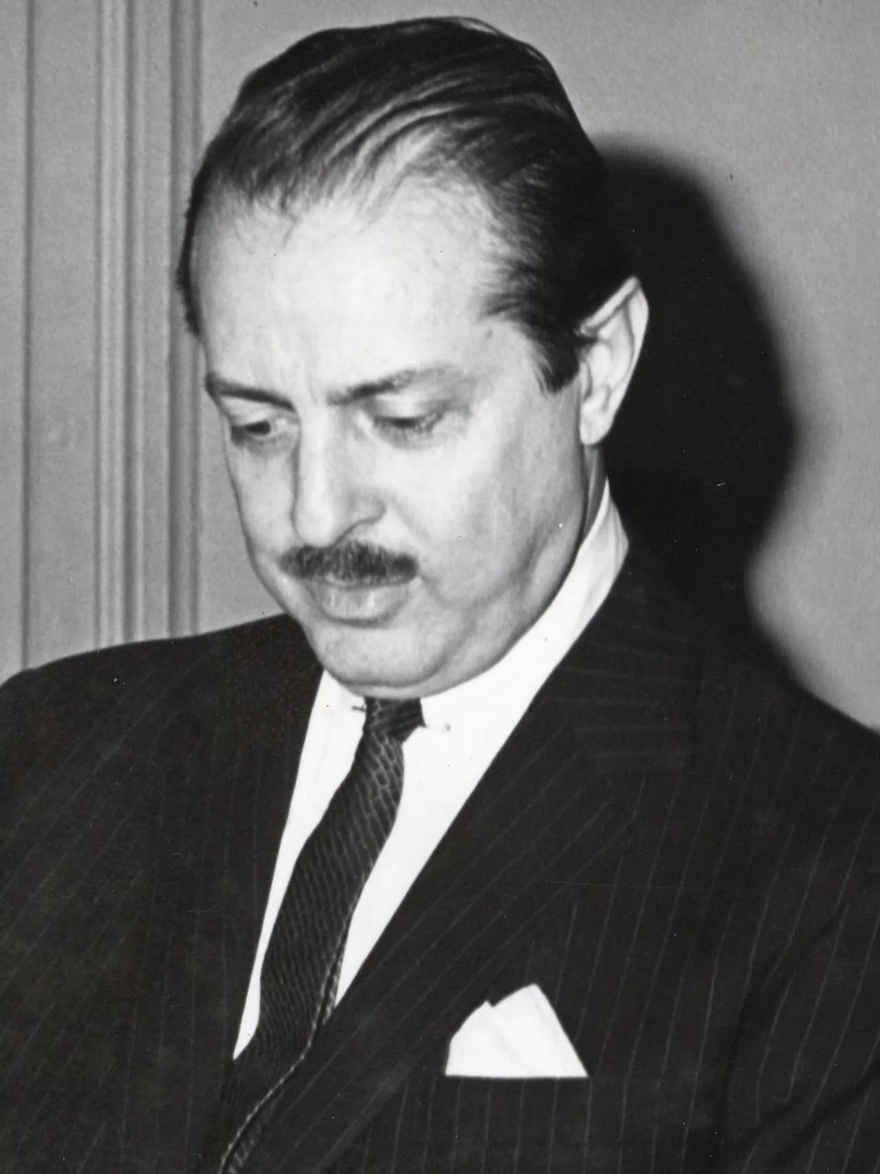 Portrait of David Merrick (1911–2000) – memorial page