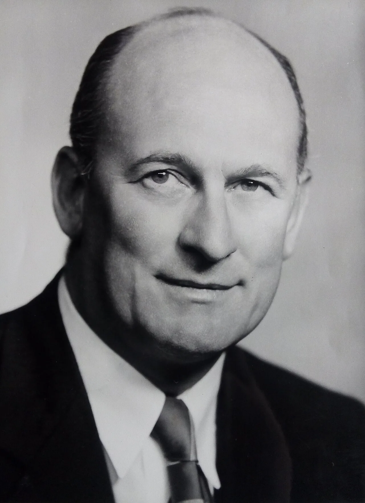 Porträt von Dean Eyre (1914–2007) – Gedenkseite