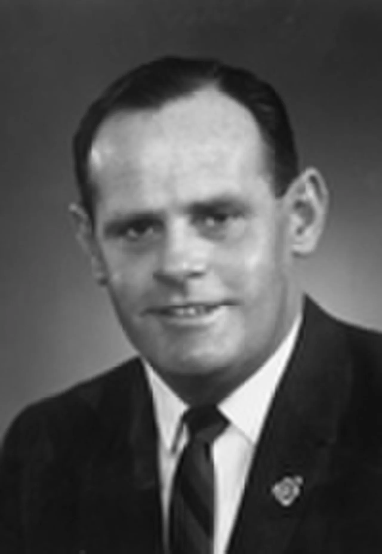 Portrait of Des Corcoran (1928–2004) – memorial page