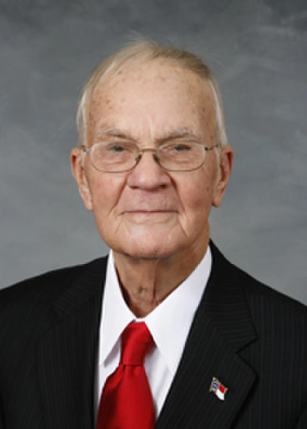 Portrait of Dewey L. Hill (1925–2023) – memorial page