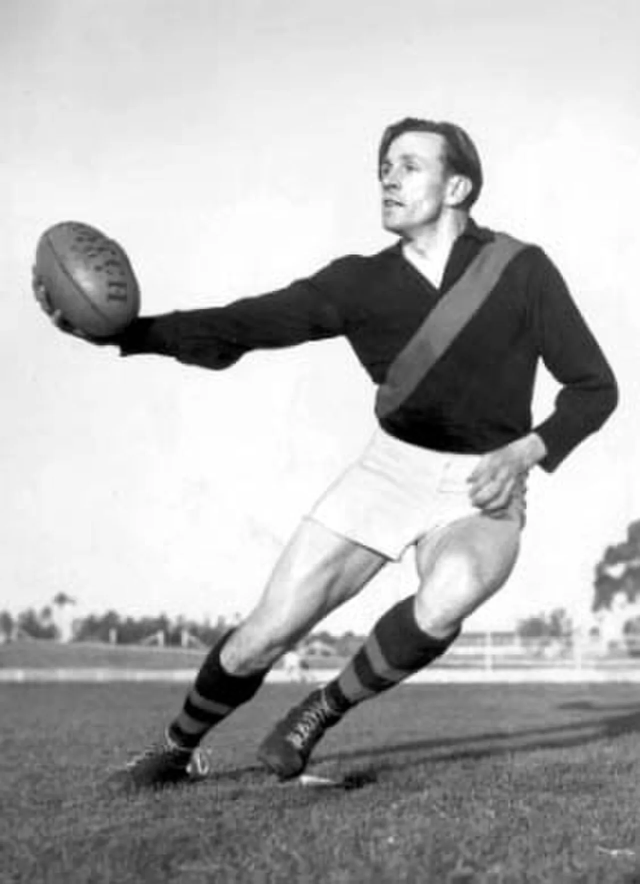 Portrait of Dick Reynolds (1915–2002) – memorial page