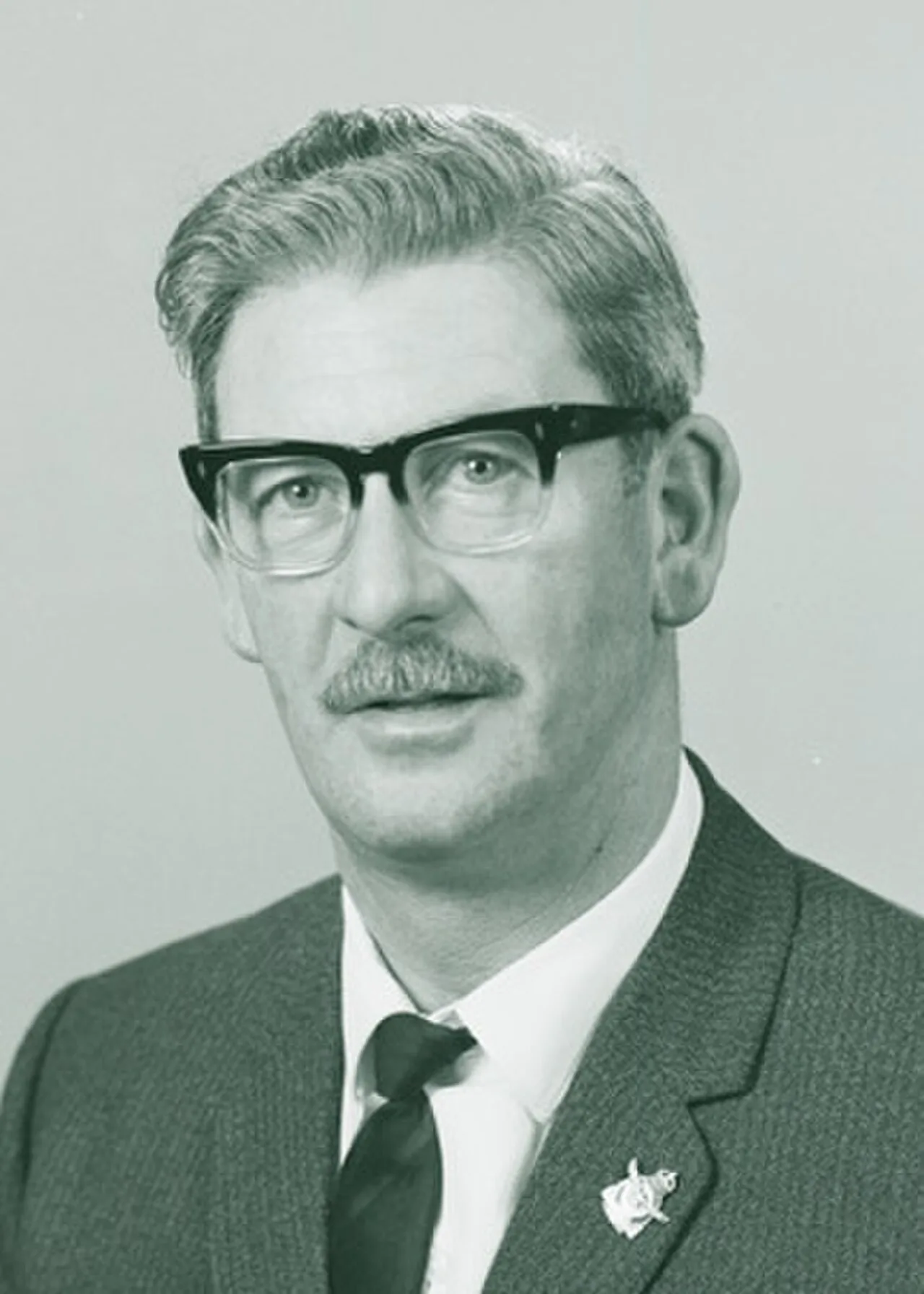 Porträt von Don Devitt (1921–2008) – Gedenkseite