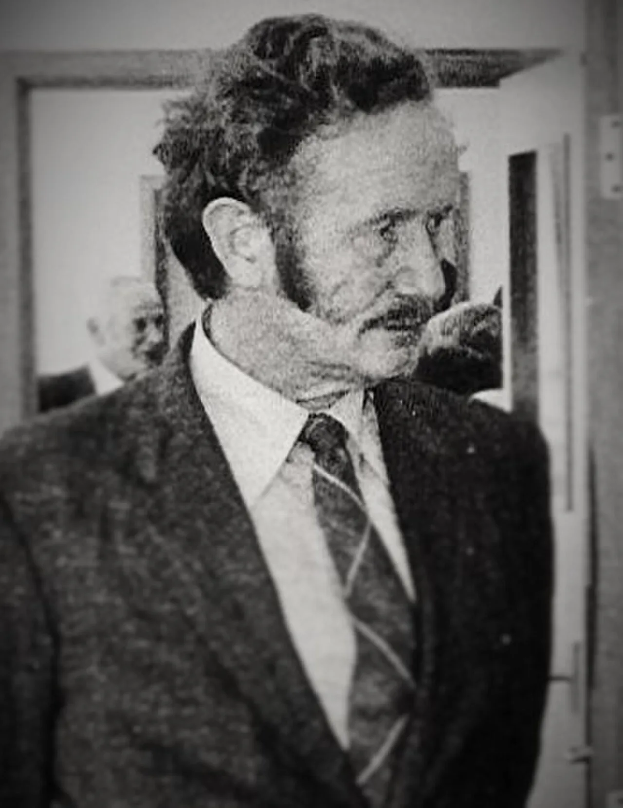 Portrait of Duncan MacIntyre (1915–2001) – memorial page