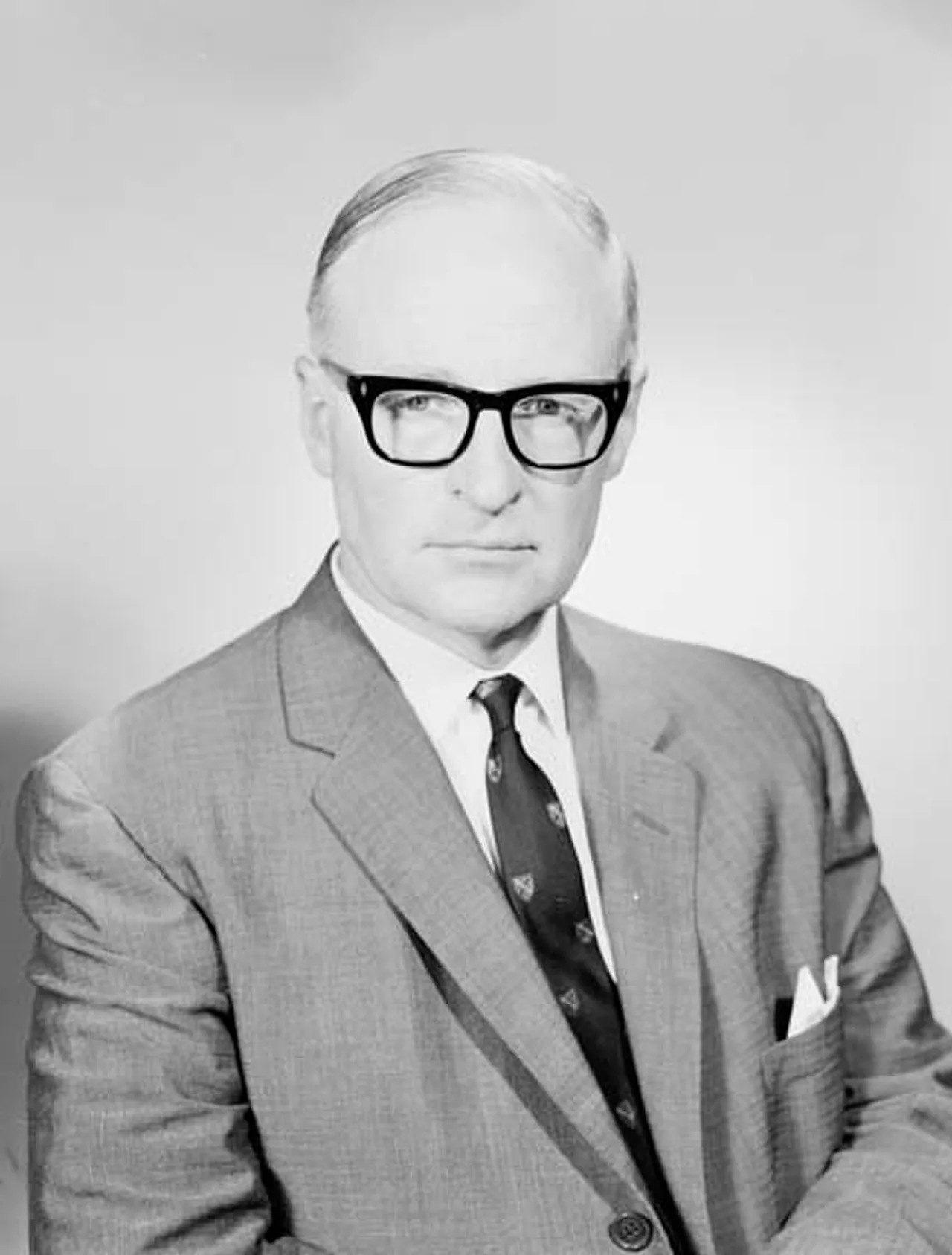 Portrait of Edward St John (1916–1994) – memorial page