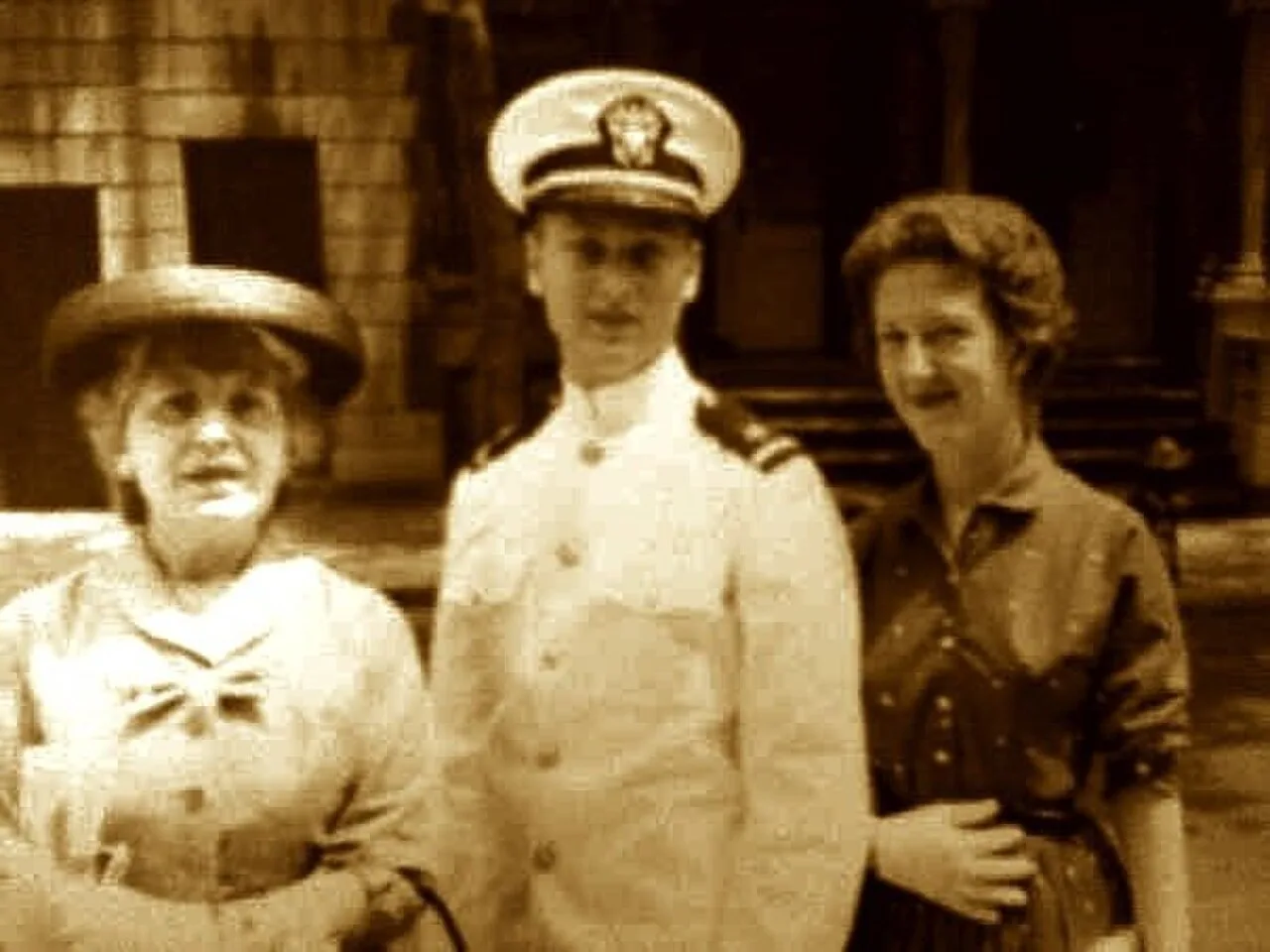 Porträt von Eileen Harris (1932–2025) – Gedenkseite