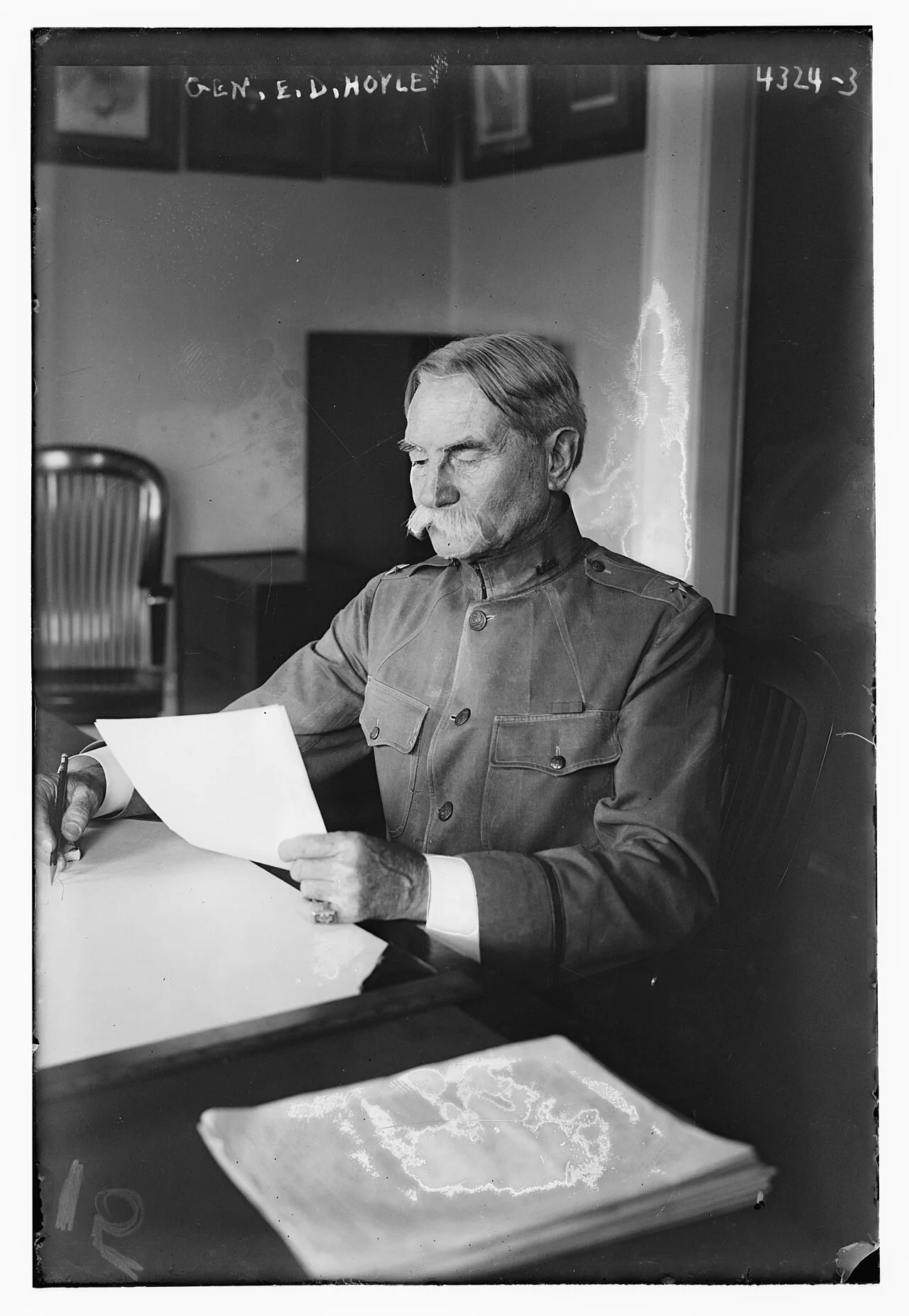 Porträt von Eli D. Hoyle (1851–1921) – Gedenkseite
