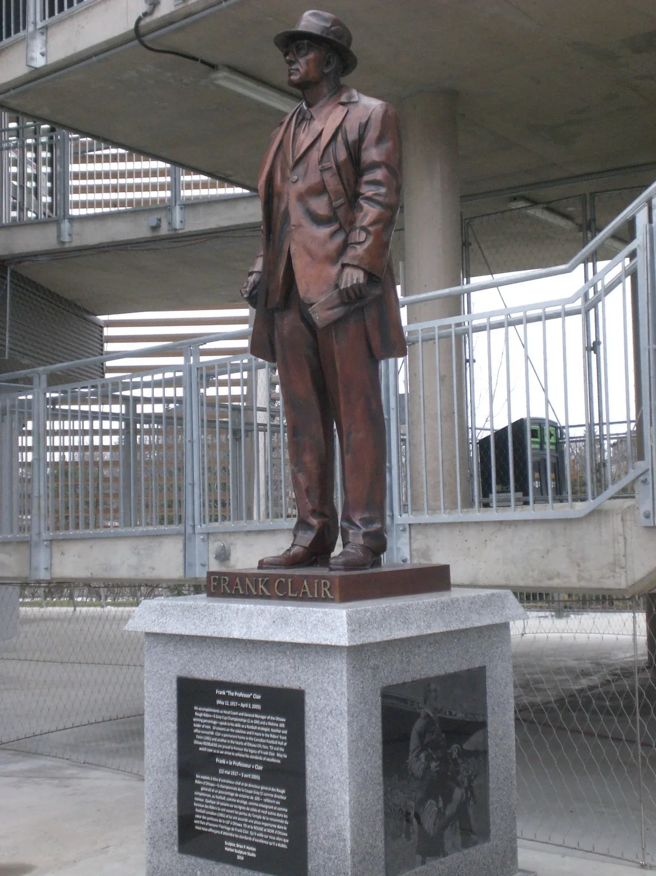 Porträt von Frank Clair (1917–2005) – Gedenkseite
