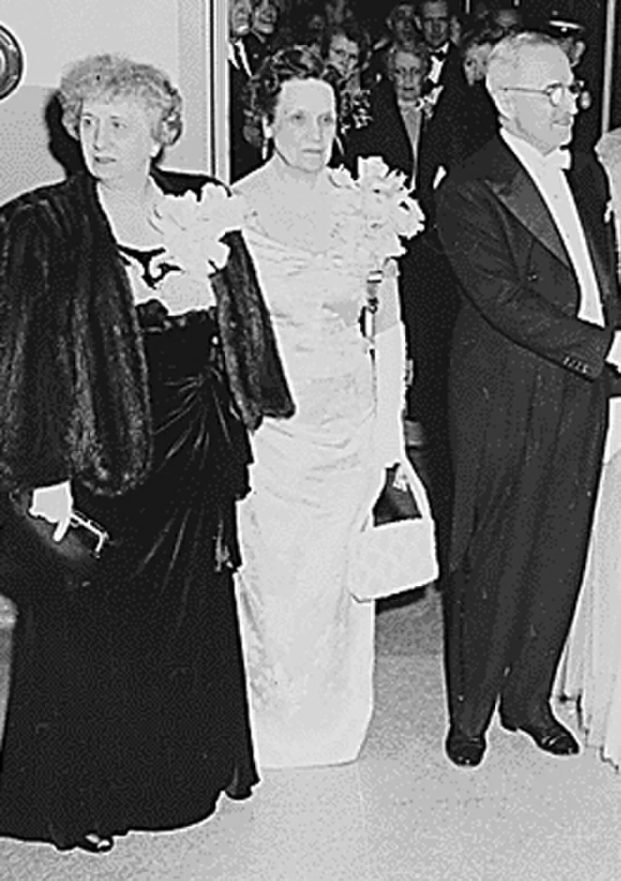 Portrait of Perle Mesta (1889–1975) – memorial page