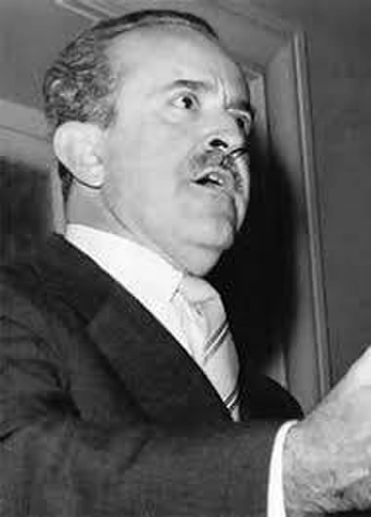 Portrait of Guillermo León Valencia (1909–1971) – memorial page