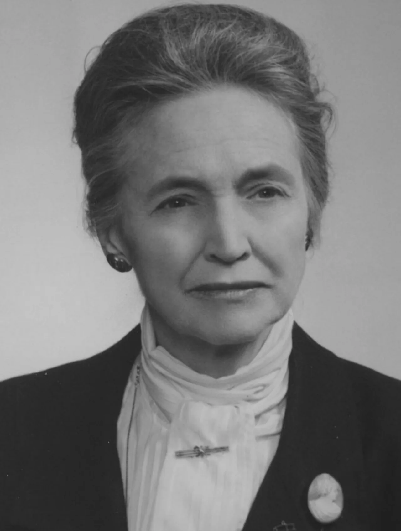Portrait of Margaret Becklake (1922–2018) – memorial page