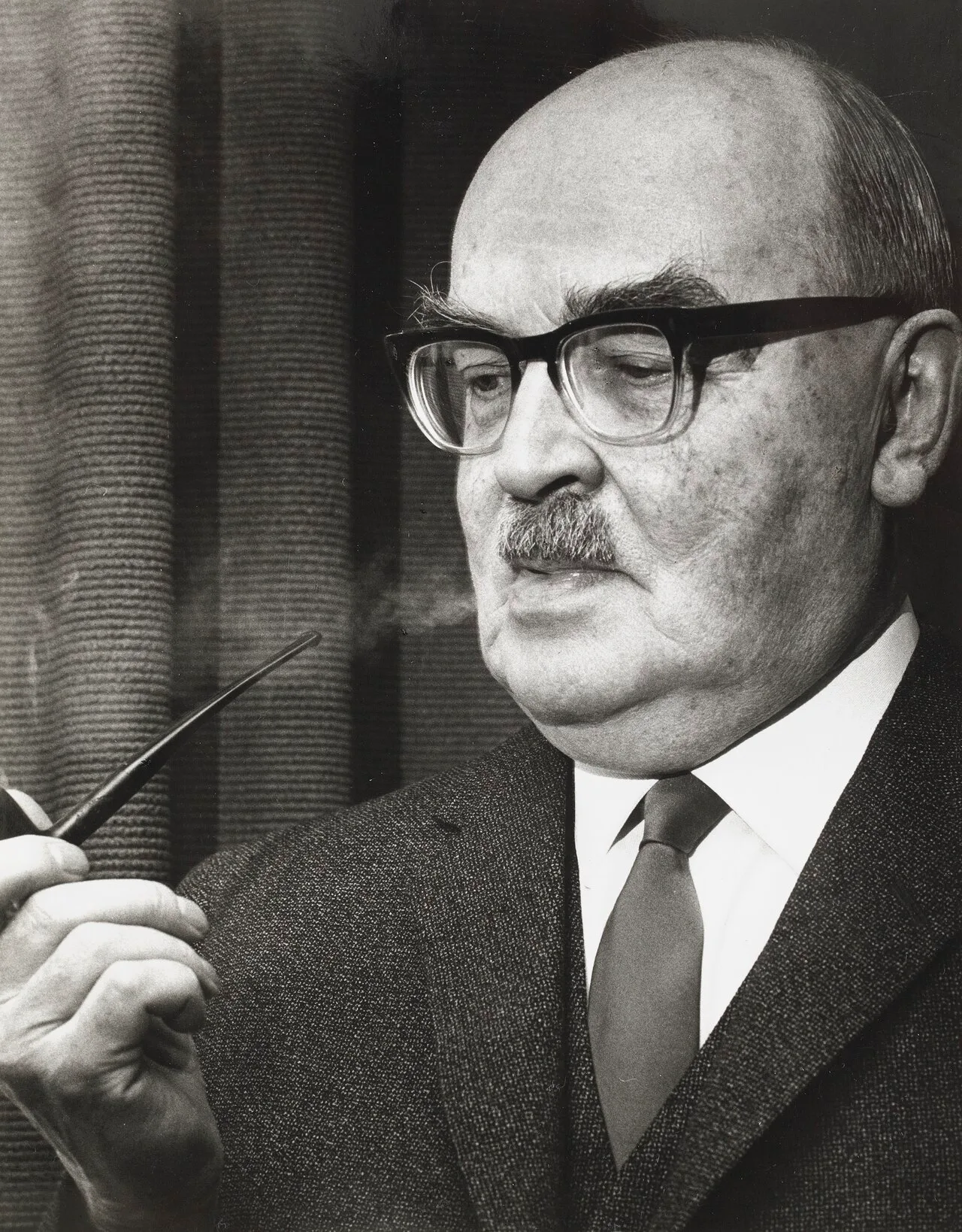 Portrait of Gustaf Hackzell (1889–1972) – memorial page