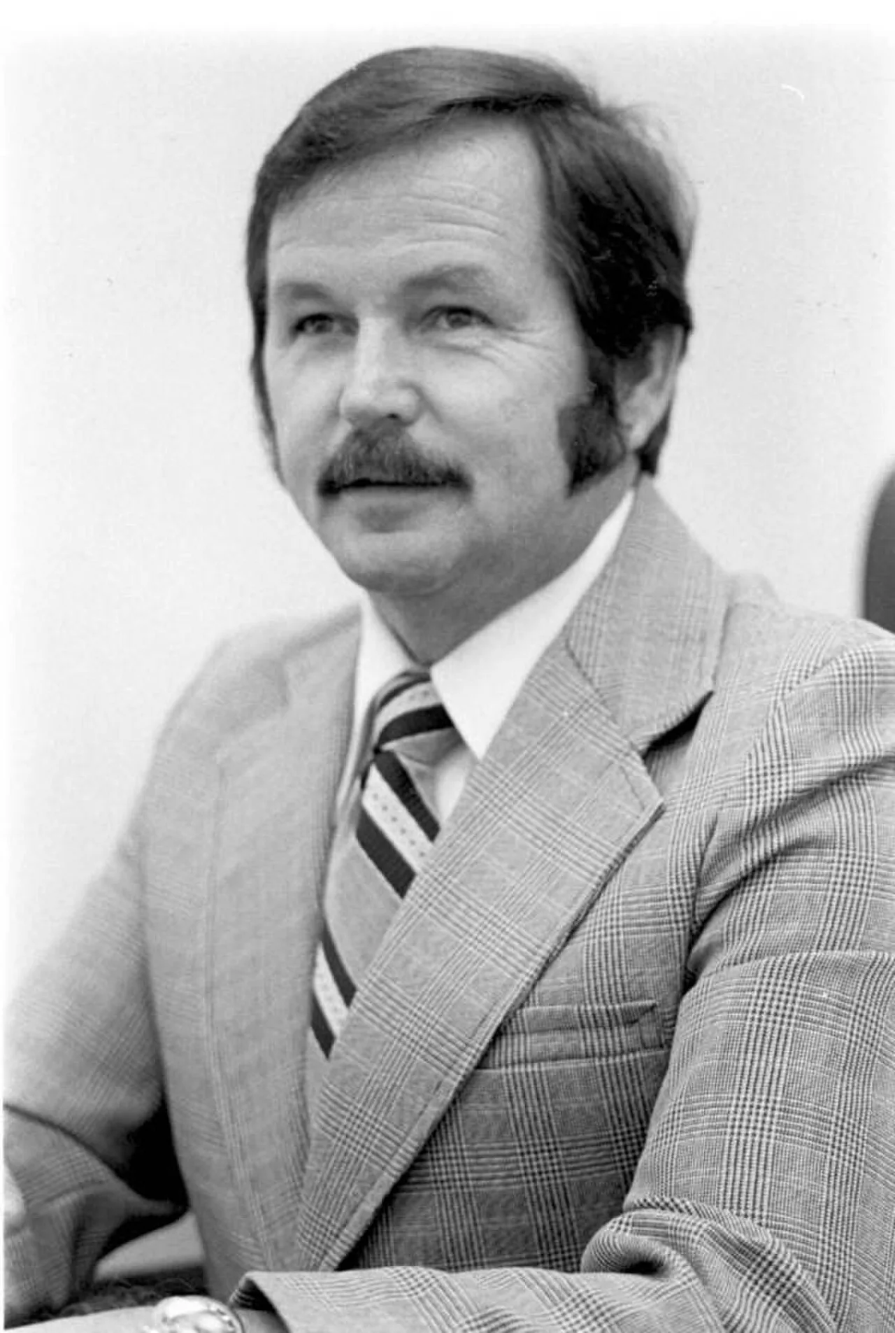 Portrait of Everett A. Kelly (1926–2018) – memorial page