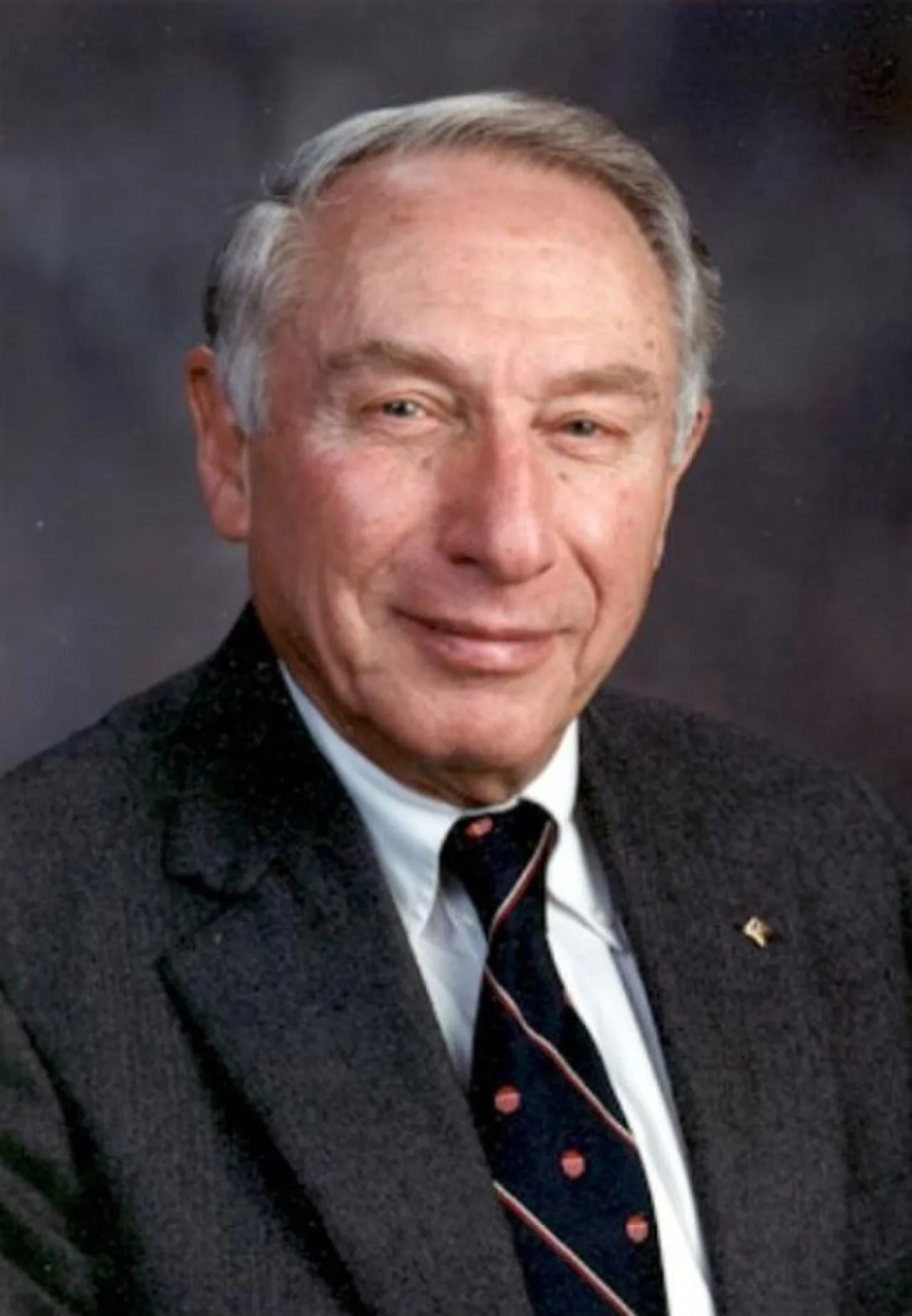 Portrait of Floyd Dunn (1924–2015) – memorial page