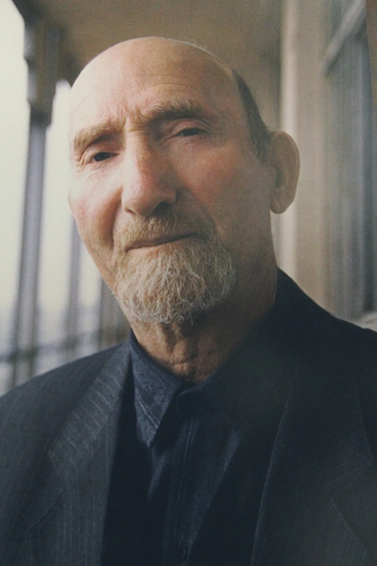 Porträt von Khachik Safaryan (1932–2001) – Gedenkseite