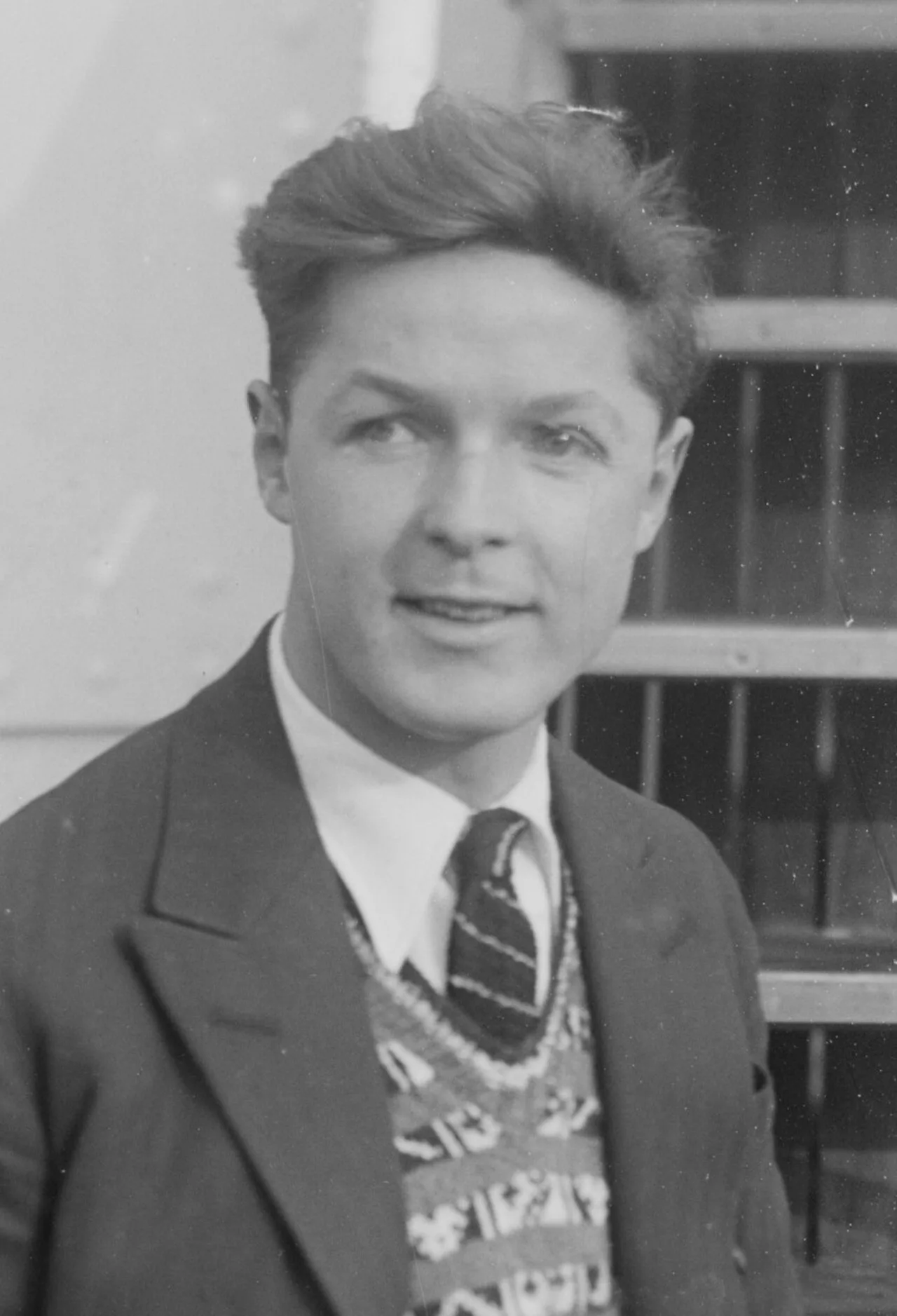 Portrait of Gareth Hughes (1894–1965) – memorial page