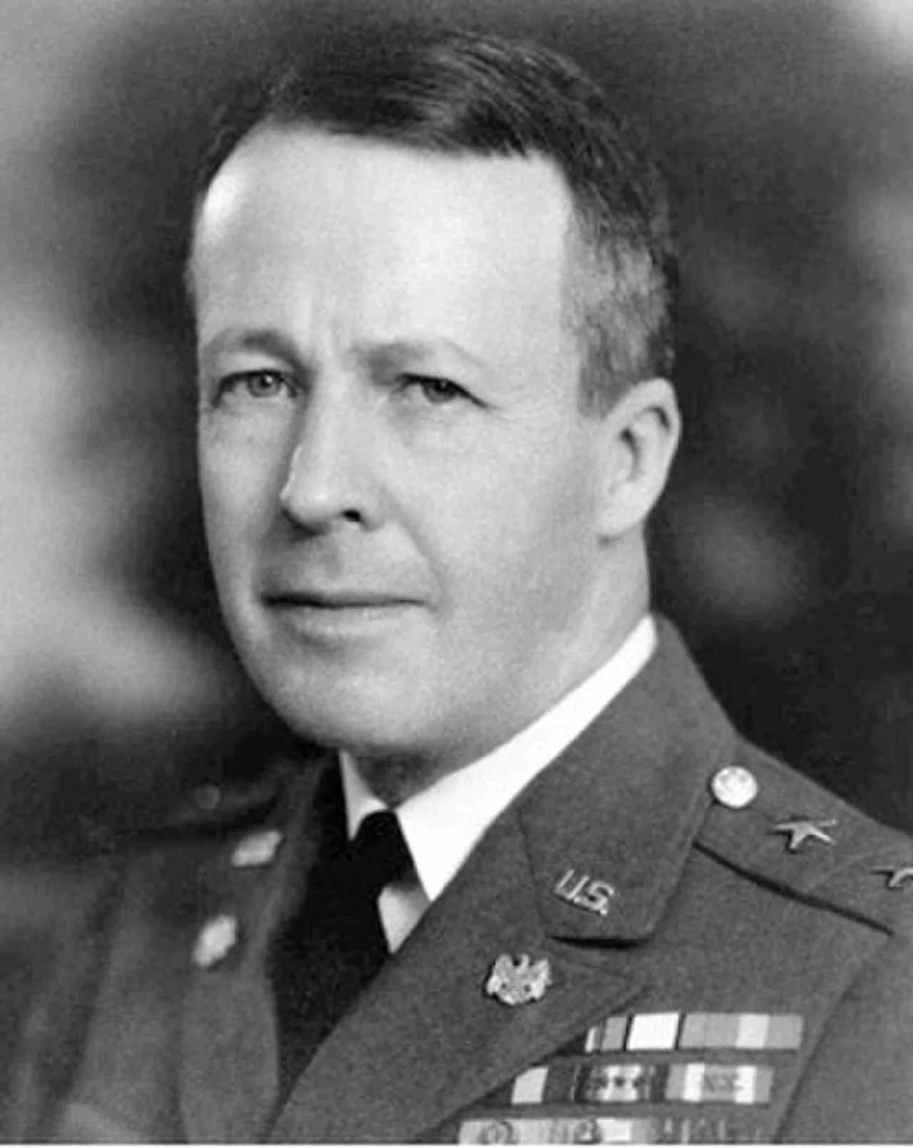 Porträt von George E. Leach (1876–1955) – Gedenkseite