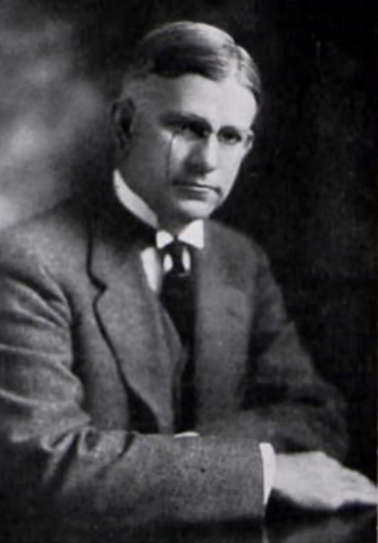 Porträt von George H. Denny (1870–1955) – Gedenkseite