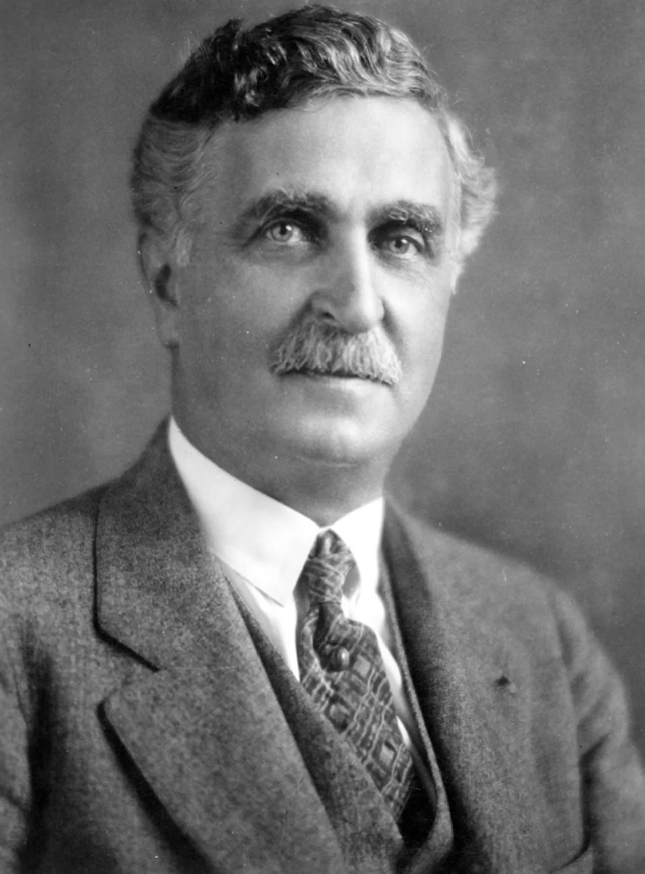 Porträt von George Otis Smith (1871–1944) – Gedenkseite
