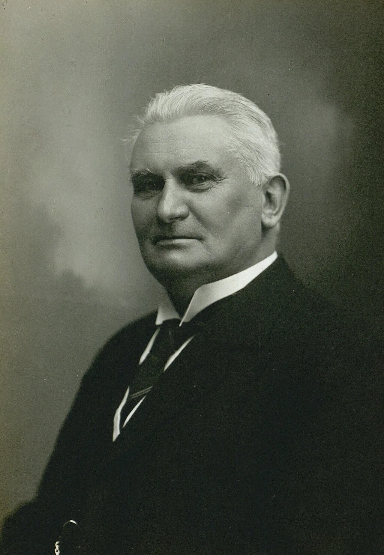 Portrait of Jacob Appel (1866–1931) – memorial page