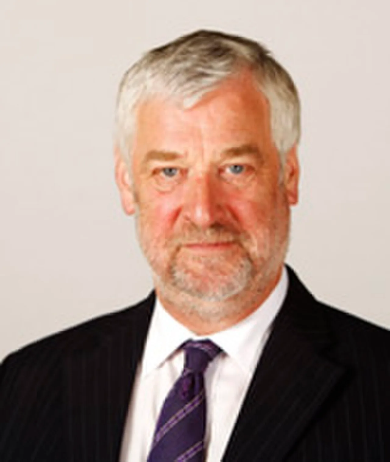 Porträt von Alex Fergusson (1949–2018) – Gedenkseite