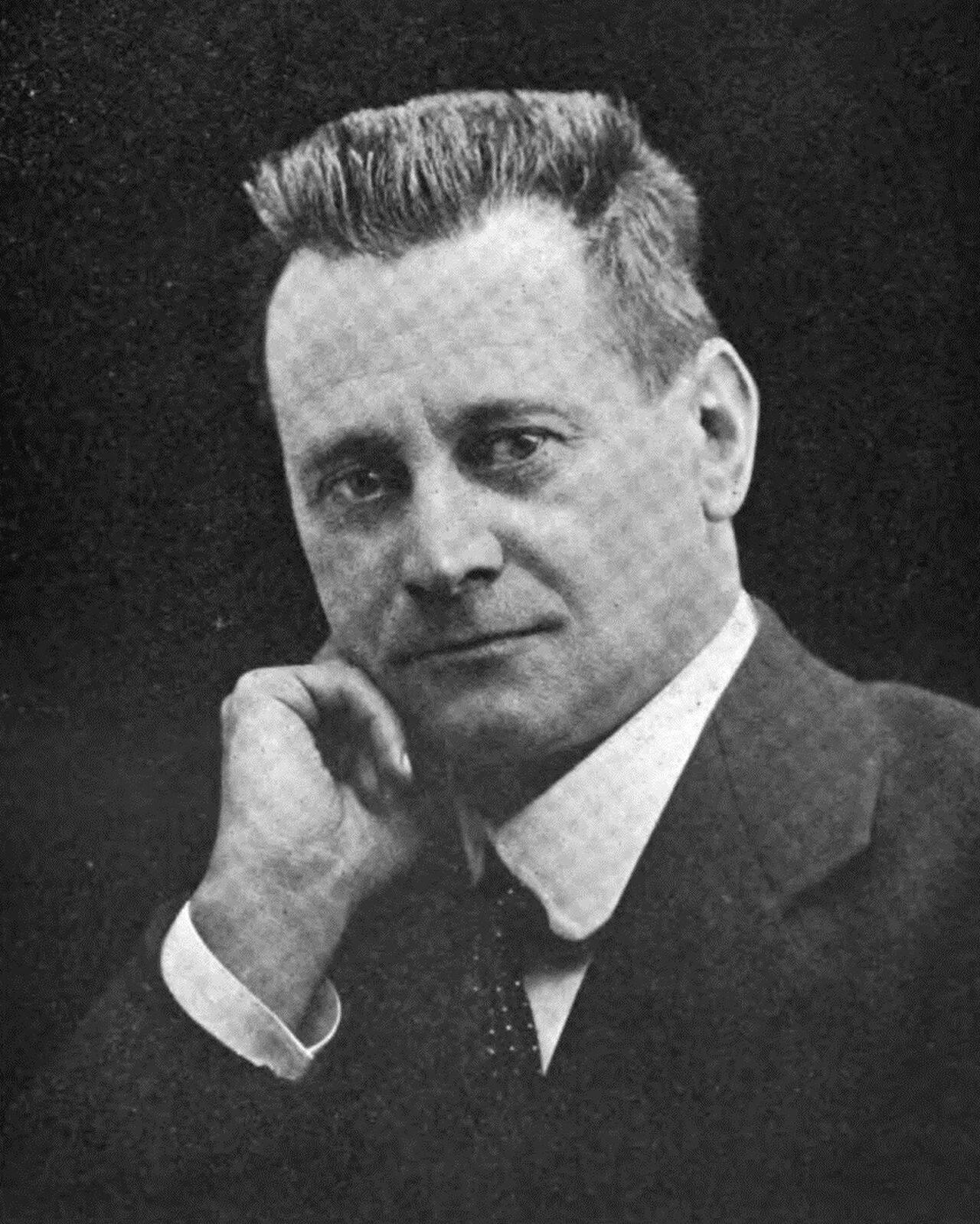 Portrait of Graham Moffat (1866–1951) – memorial page
