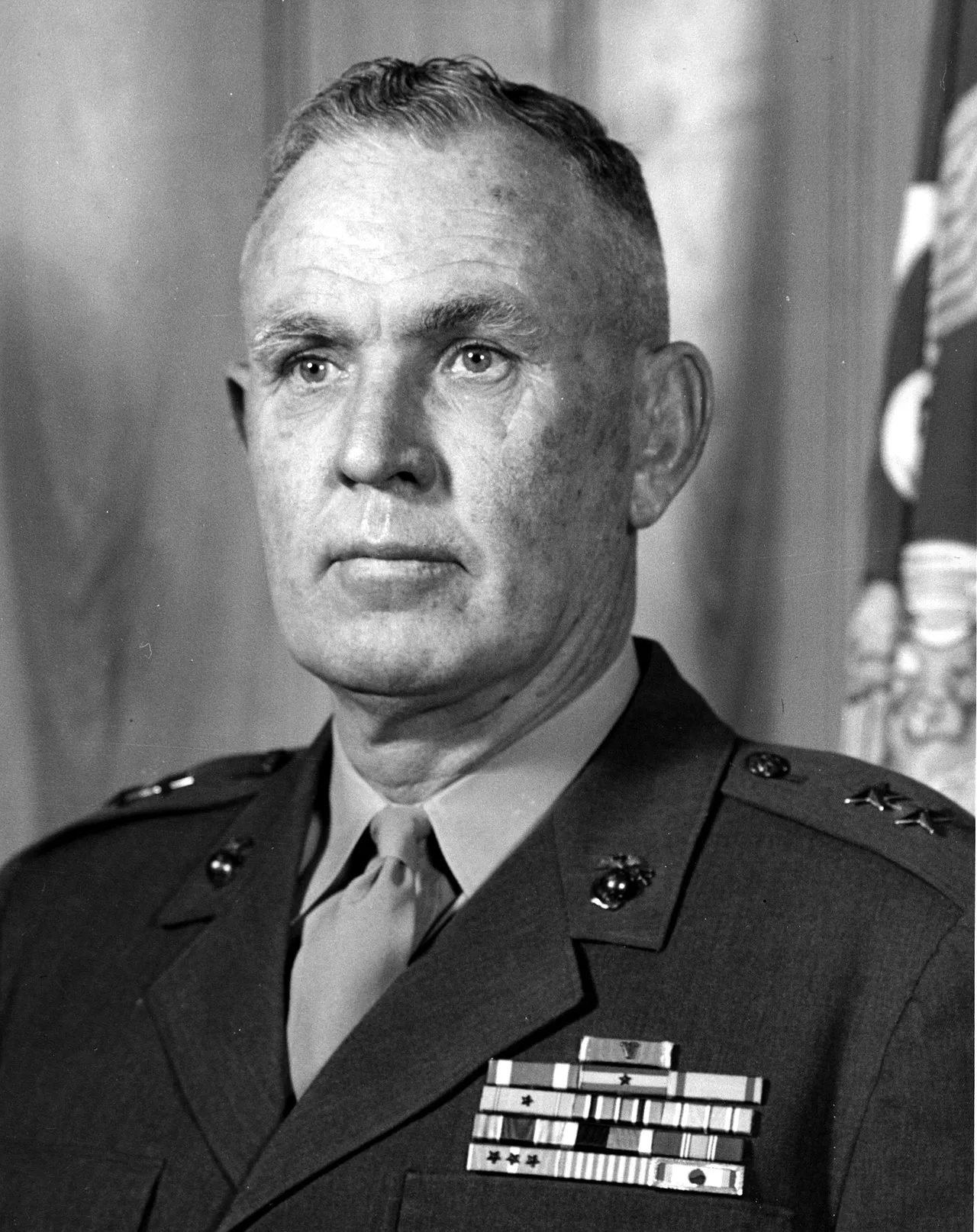 Porträt von Chester R. Allen (1905–1972) – Gedenkseite