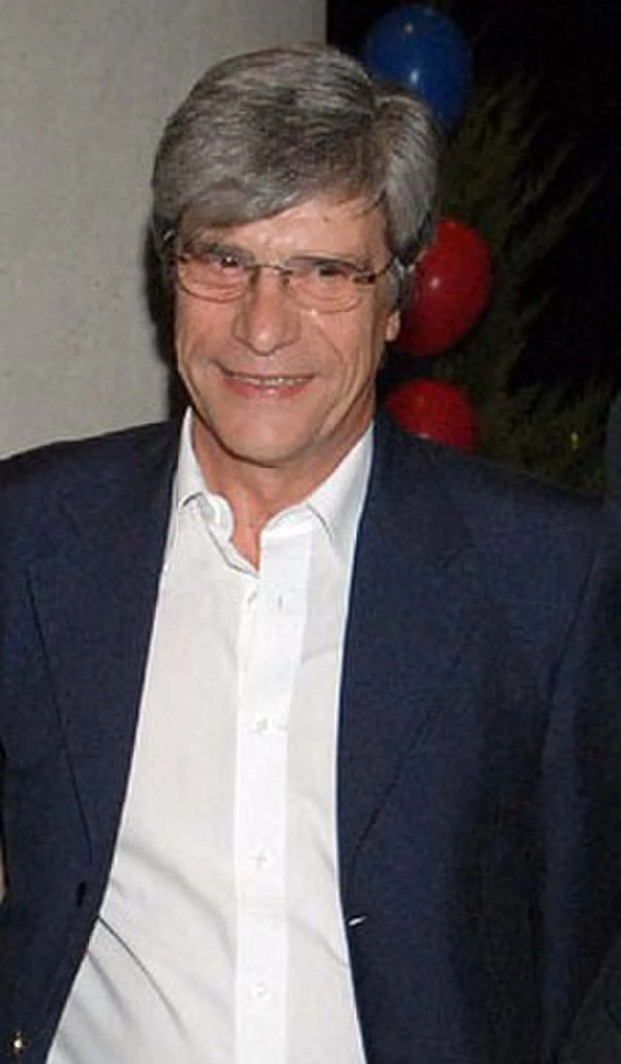 Portrait of Walter Cancela (1947–2019) – memorial page