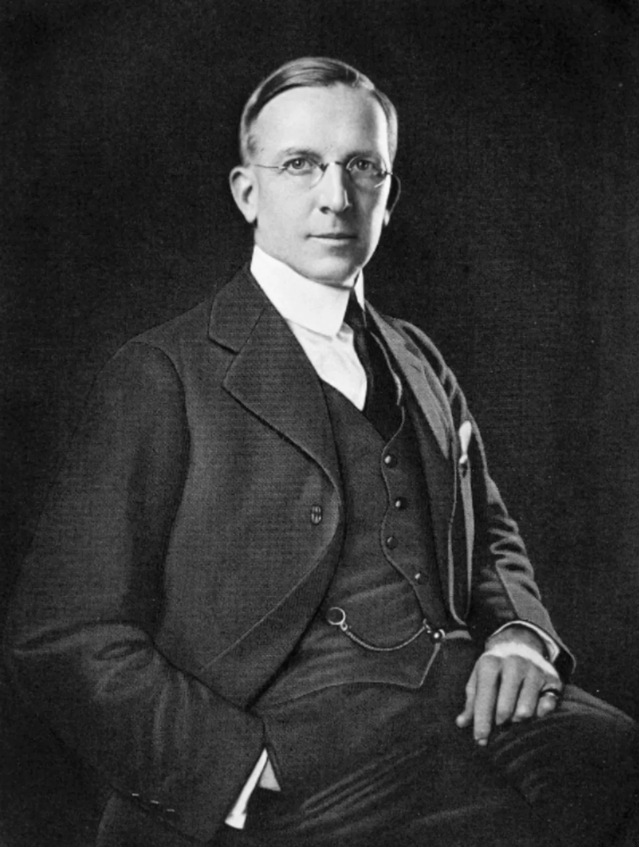 Portrait of Harry Brookings Wallace (1877–1955) – memorial page