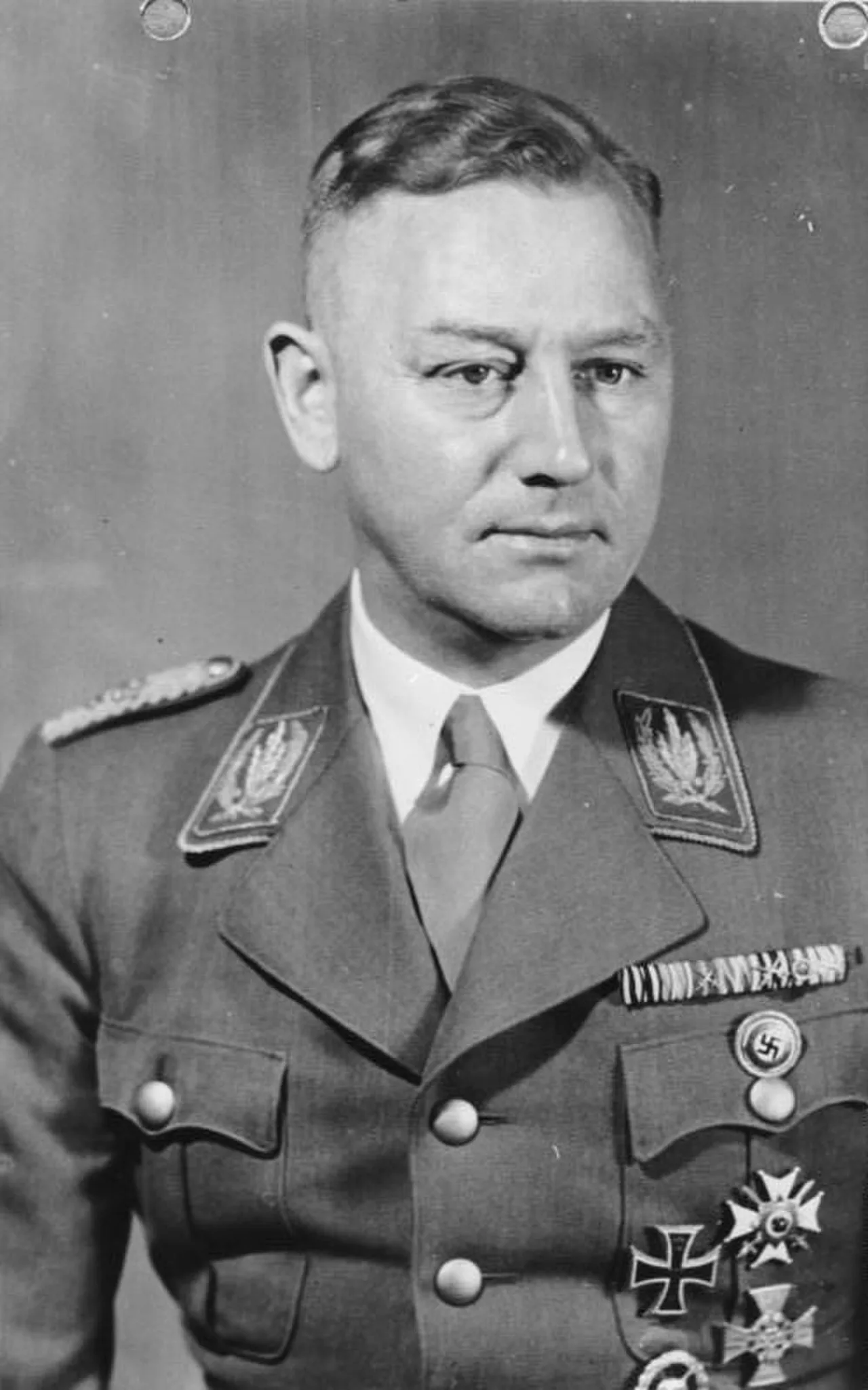 Portrait of Viktor Lutze (1890–1943) – memorial page