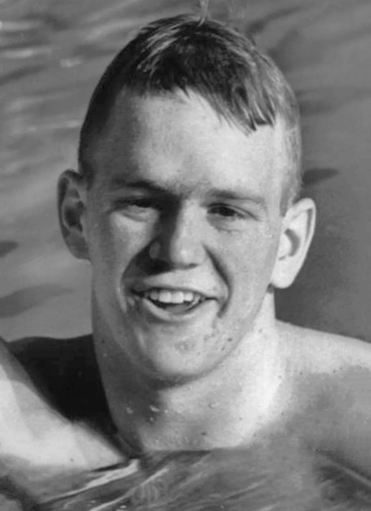 Porträt von Roy Saari (1945–2008) – Gedenkseite
